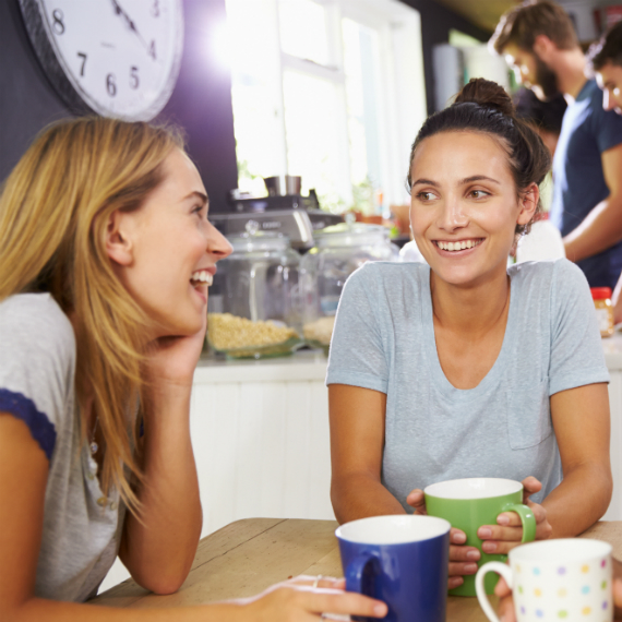 persone-che-fanno-colazione-ok